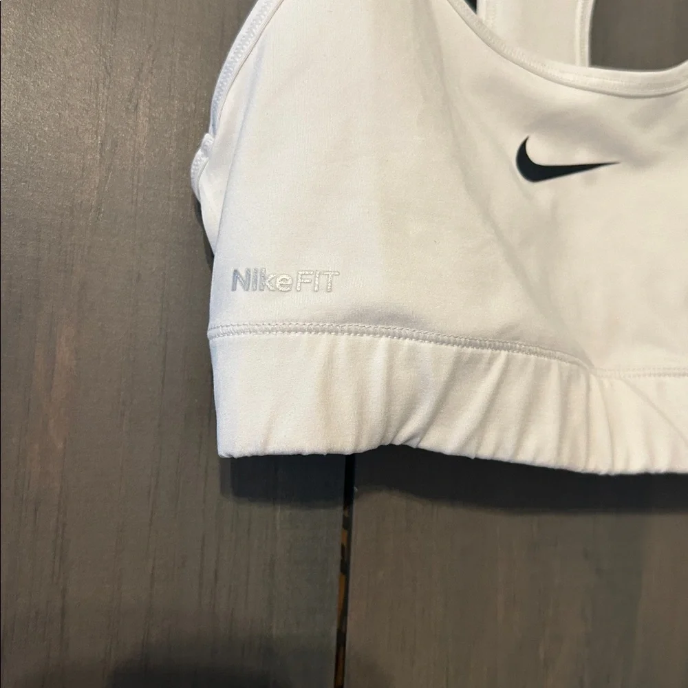 Nike Women's White Sports Bra - Picture 3 of 6